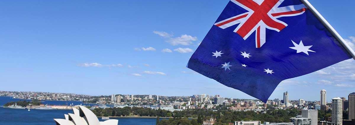 HRW призывает правительство Австралии принять национальные меры защиты прав человека.