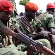 Глава ООН по правам человека призывает Южный Судан положить конец насилию и нарушениям прав человека